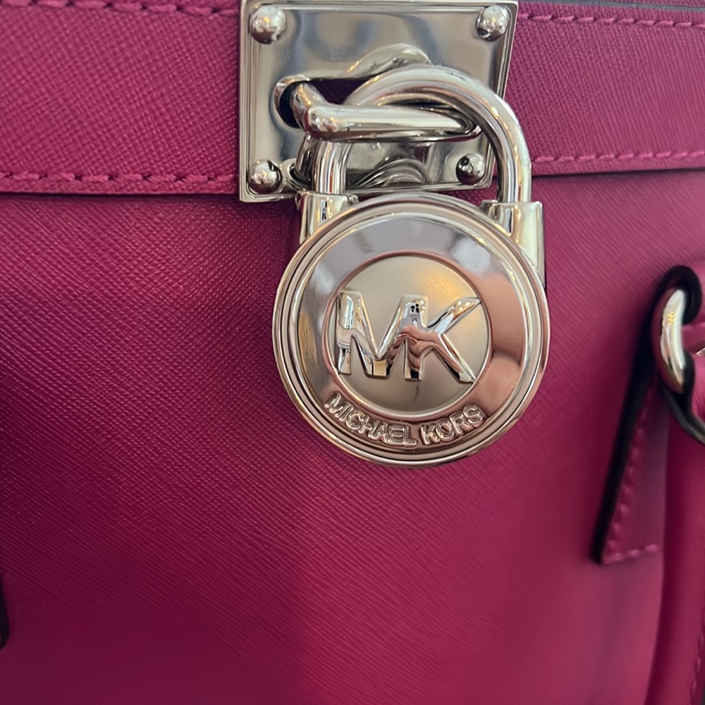 Michael Kors Hamilton Bag - Picture 3 of 9